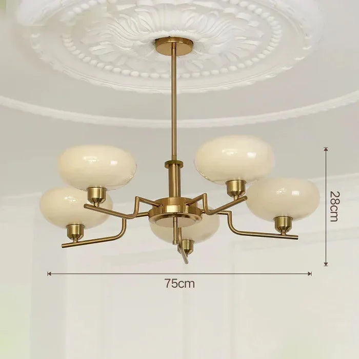 Nowoczesny Żyrandol z Kloszami z Opalowego Szkła – Elegancka Lampa Sufitowa