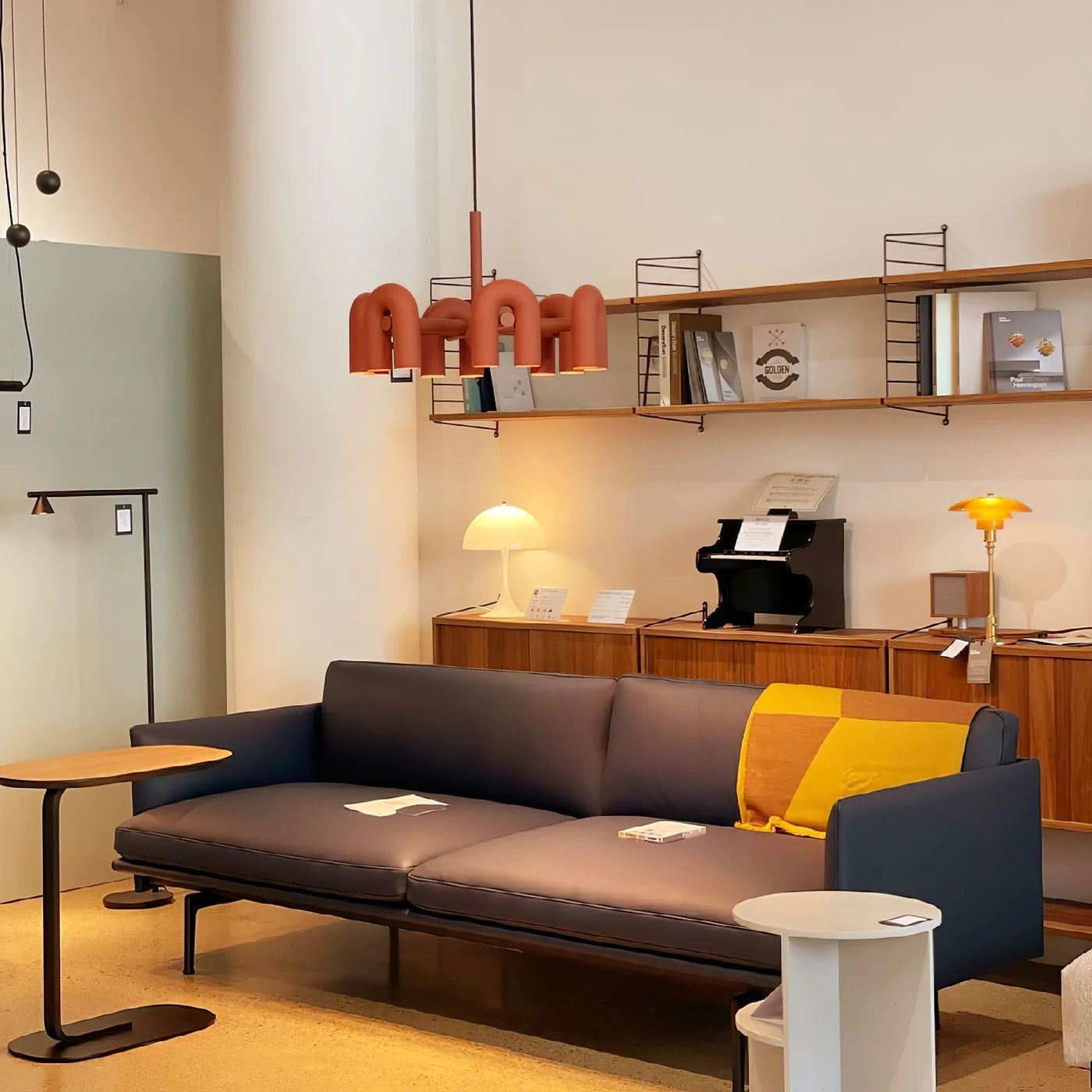 Designerska Lampa Wisząca o Rzeźbiarskiej Formie – Nowoczesne Oświetlenie