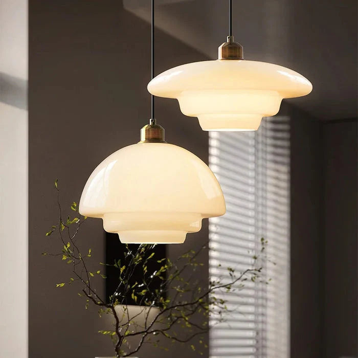 Wisząca Lampa Sufitowa z Mlecznobiałego Szkła