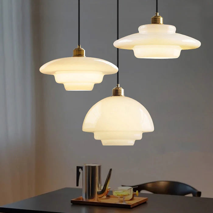Wisząca Lampa Sufitowa z Mlecznobiałego Szkła