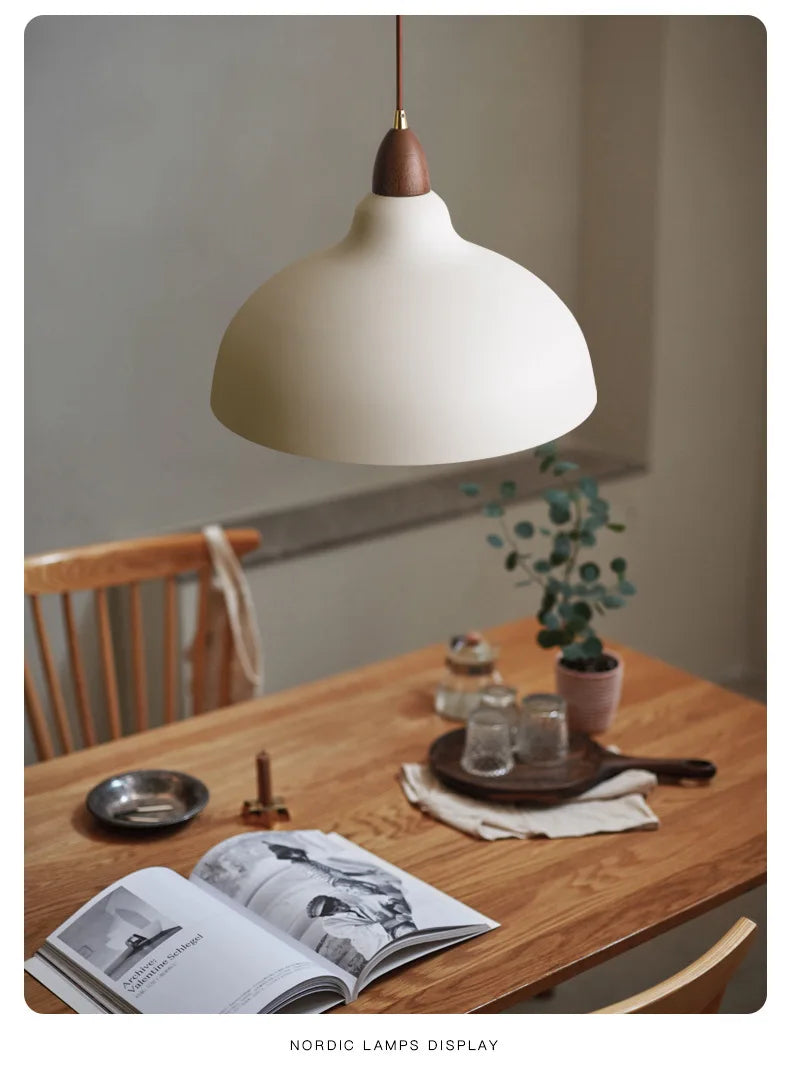 Nowoczesna Lampa Wisząca z Akcentem Drewnianym – Minimalistyczny Design