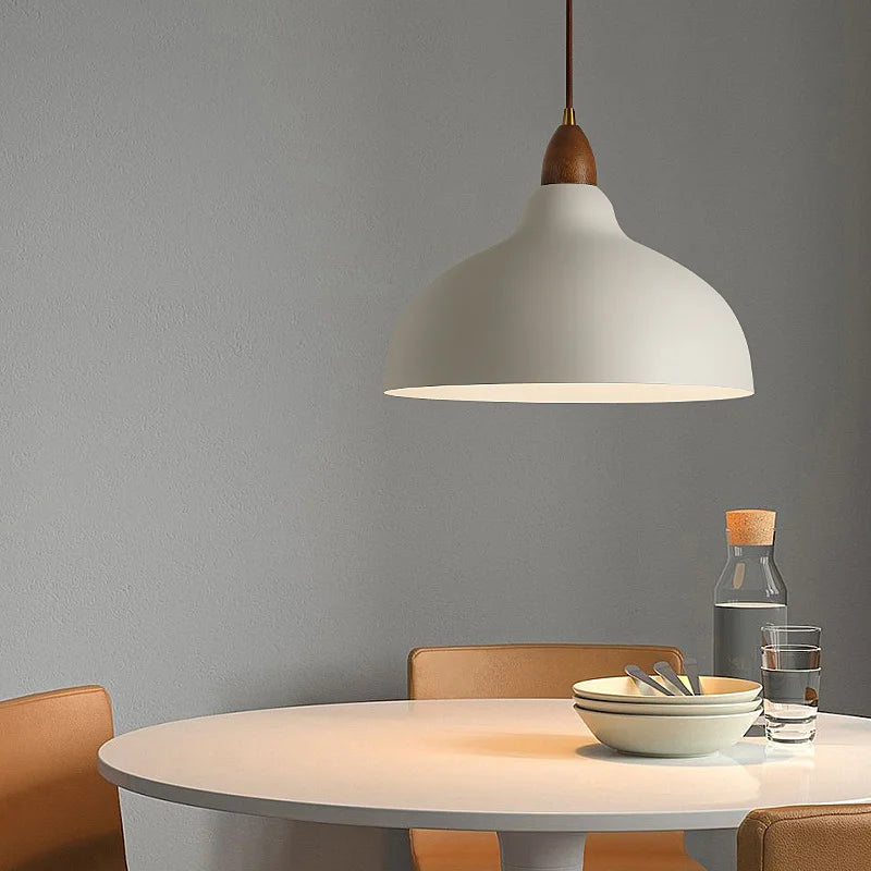Nowoczesna Lampa Wisząca z Akcentem Drewnianym – Minimalistyczny Design