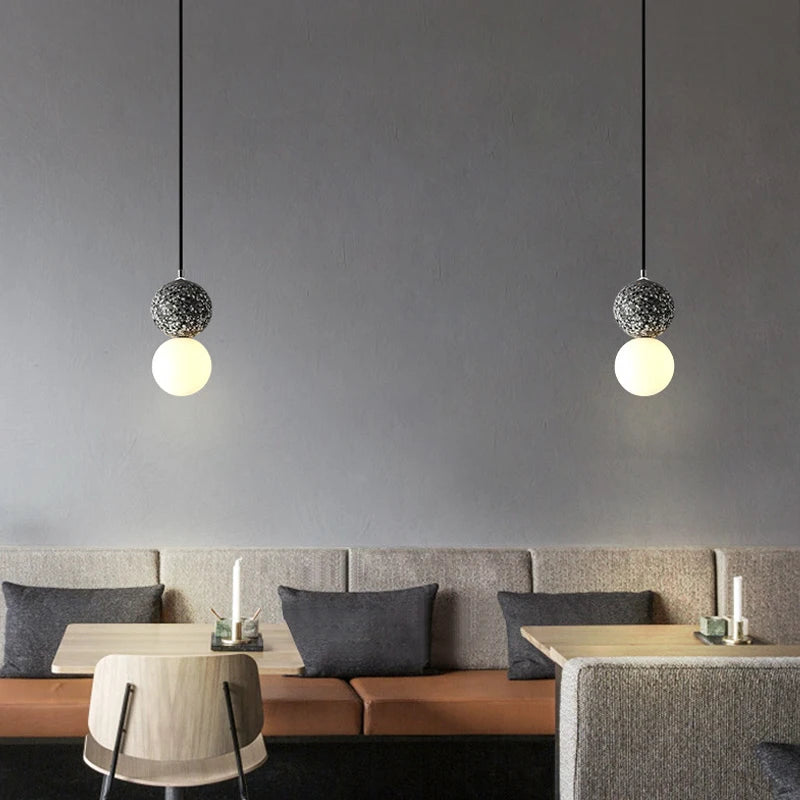 Lampa Wisząca LED „Podwójna Kula”