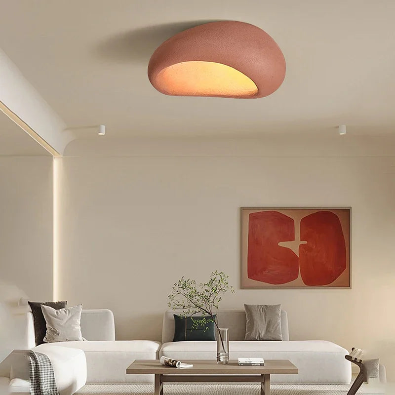 Lampa sufitowa LED w stylu wabi-sabi – plafoniera dekoracyjna o organicznym kształcie