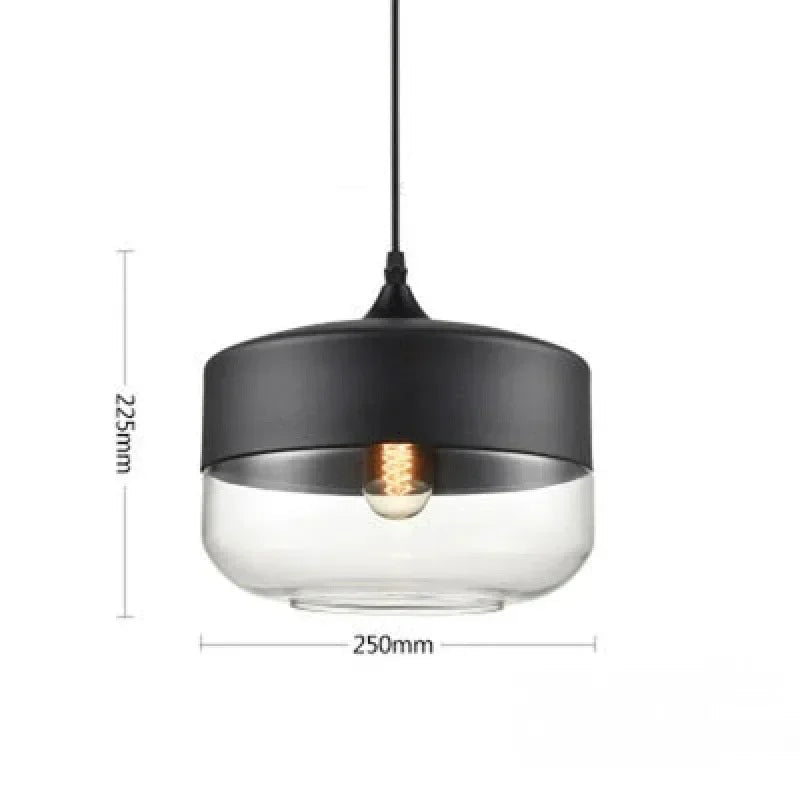 Industrialna lampa wisząca z kloszem ze szkła dymionego i czarnym wykończeniem