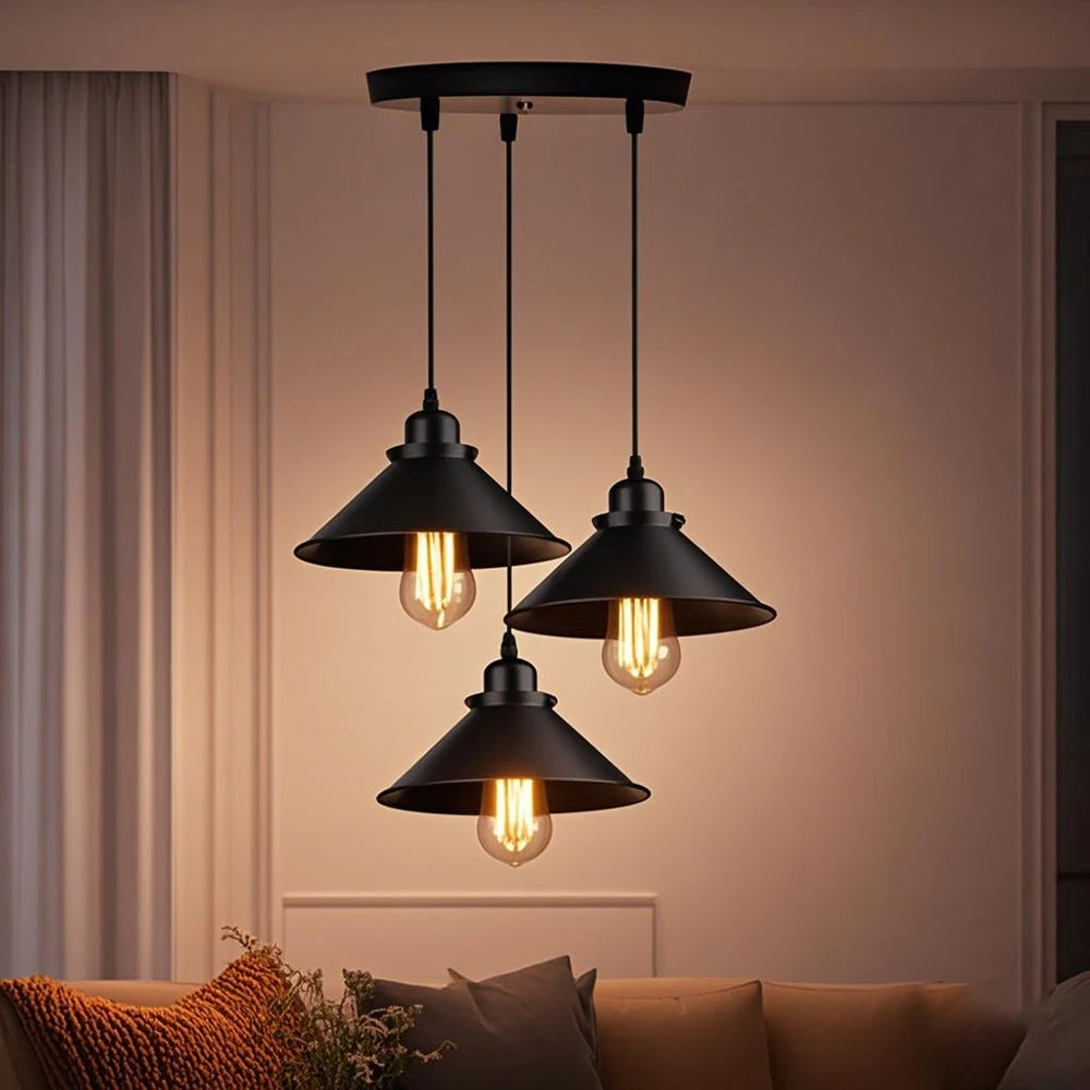 Industrialna Lampa Wisząca z Metalowym Kloszem