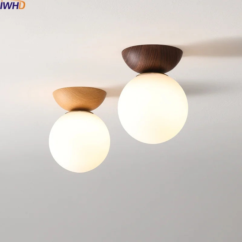 Nowoczesna lampa sufitowa w japońskim stylu z drewnianą bazą – minimalistyczna kula