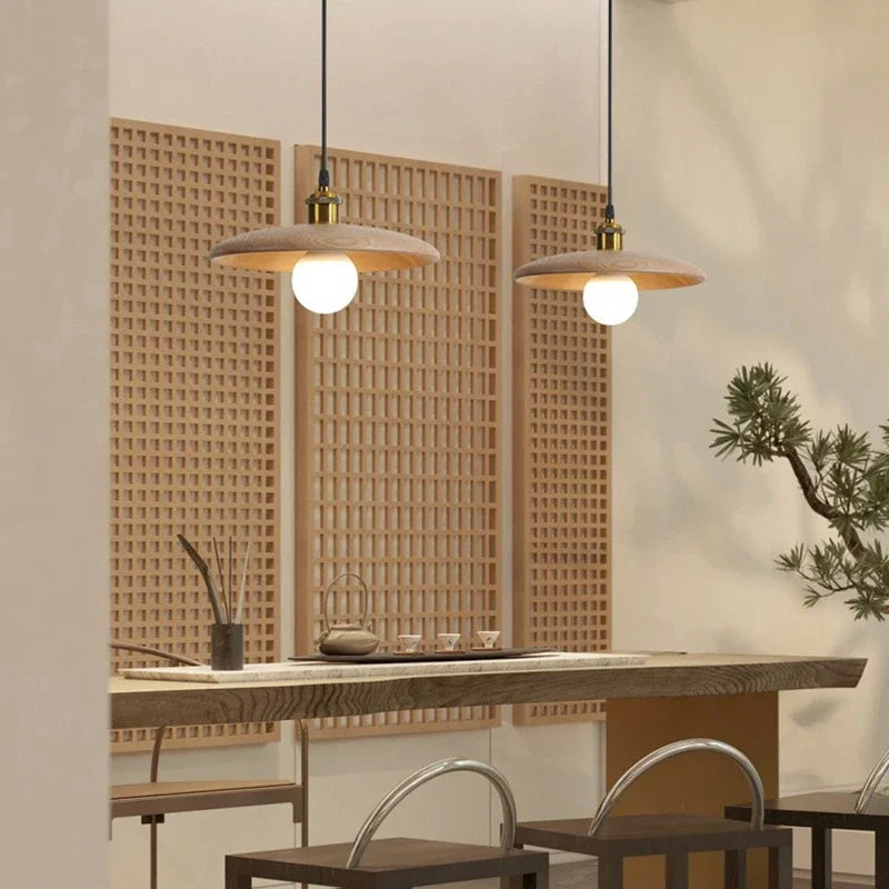 Skandynawska lampa wisząca z drewna – Minimalistyczna lampa sufitowa