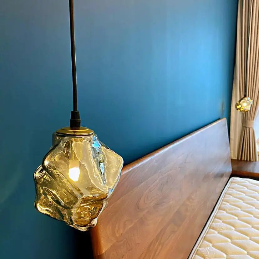 Nowoczesna Lampa Wisząca z Nieregularnym Szklanym Kloszem