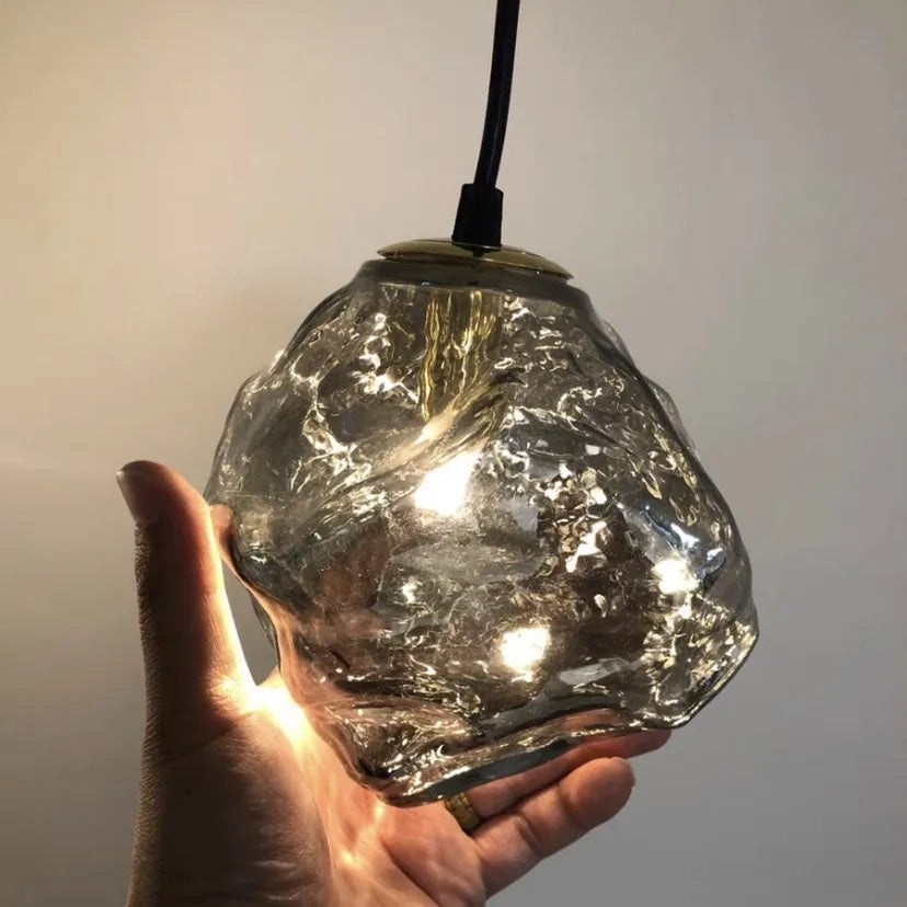 Nowoczesna Lampa Wisząca z Nieregularnym Szklanym Kloszem
