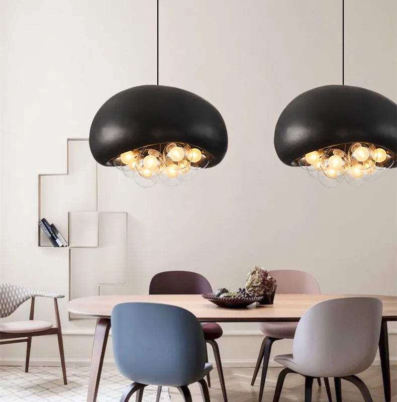 Designerska Lampa Sufitowa z Kulistymi Kloszami w Kształcie Baniek