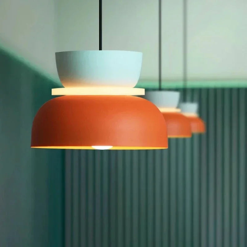 Lampa wisząca w stylu skandynawskim – geometryczna forma i nowoczesny design