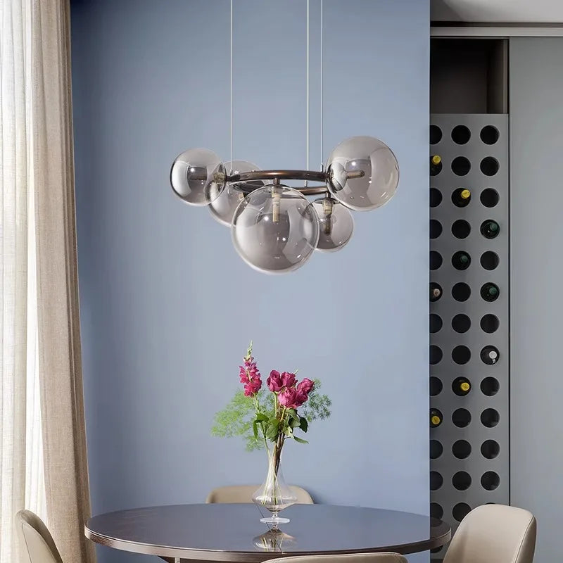 Nowoczesny żyrandol z kulami ze szkła – Designerska lampa wisząca z przydymionymi kloszami i okrągłą ramą