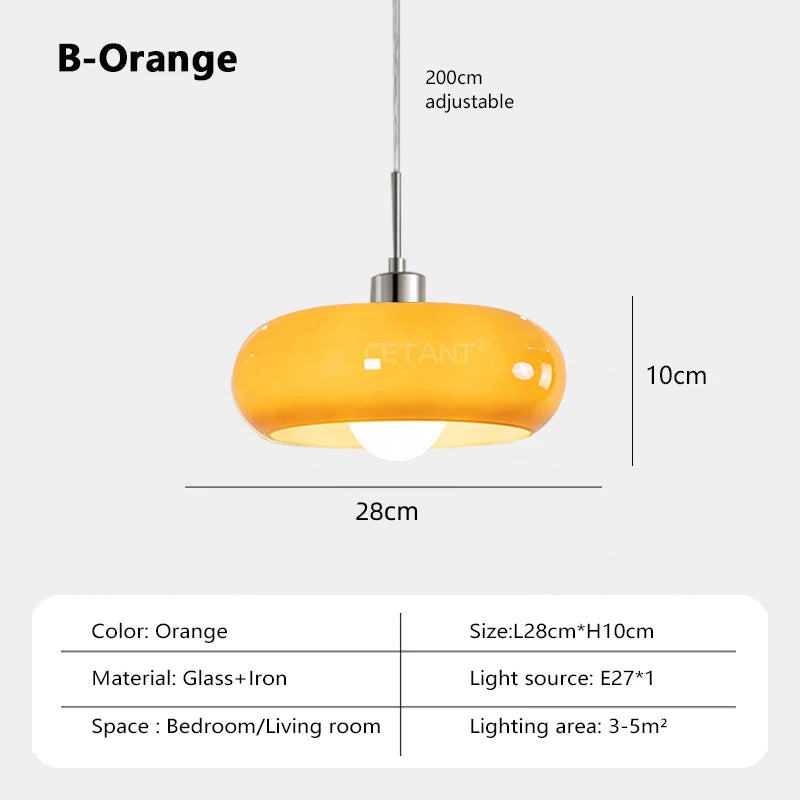 Lampa wisząca z opalizującym kloszem – elegancki akcent w stylu retro Bauhaus