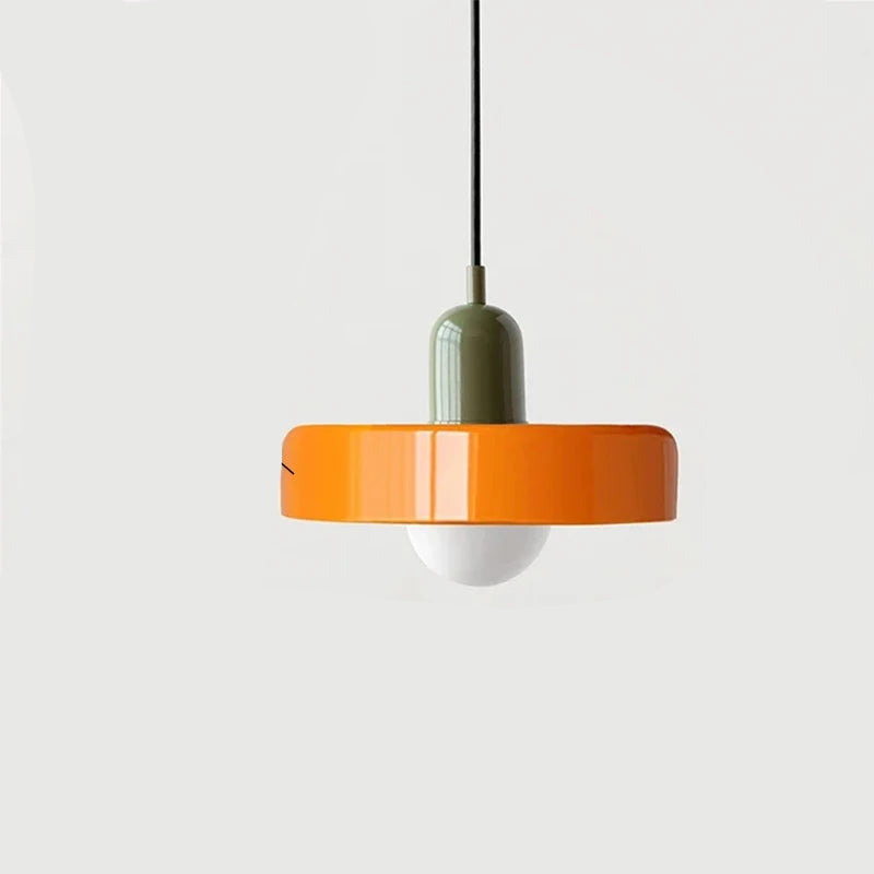 Nowoczesna lampa wisząca z kolorowym szklanym kloszem