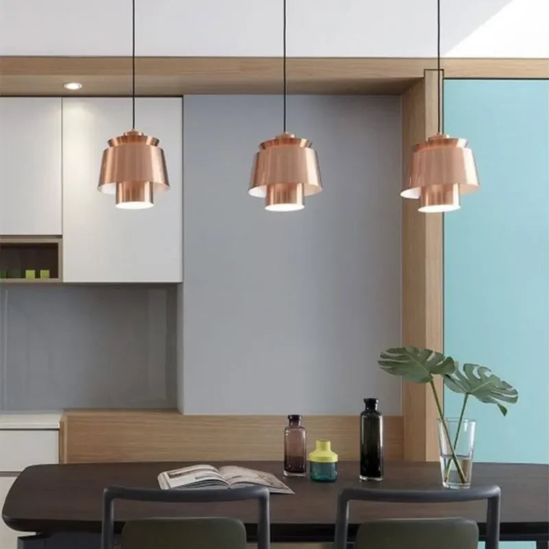 Nowoczesna lampa wisząca LED metalowy klosz designerskie oświetlenie do jadalni i salonu
