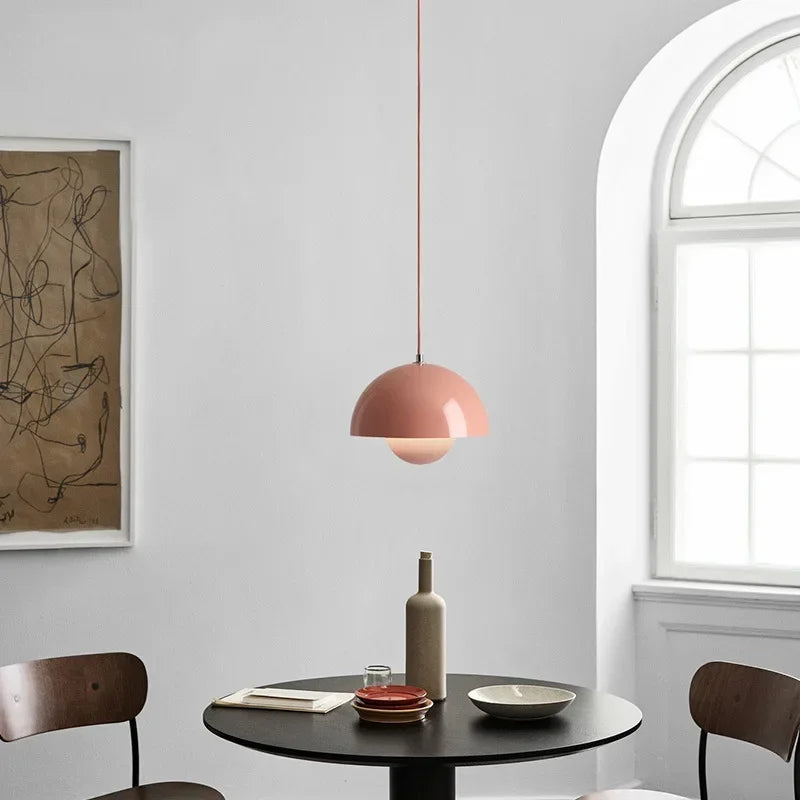 Lampa wisząca LED o półkulistym kształcie