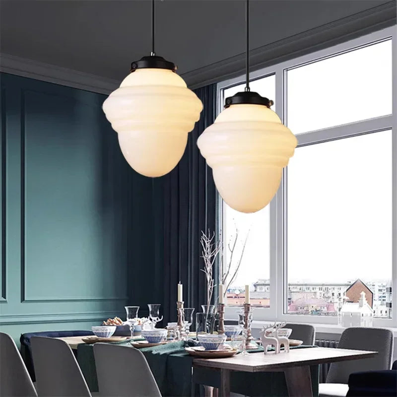 Geometryczna Lampa Wisząca z Białego Mlecznego Szkła – Styl Vintage