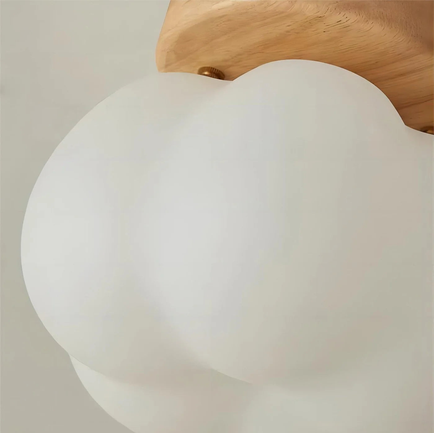 Nowoczesna Lampa Sufitowa z Dekoracyjnym Kloszem
