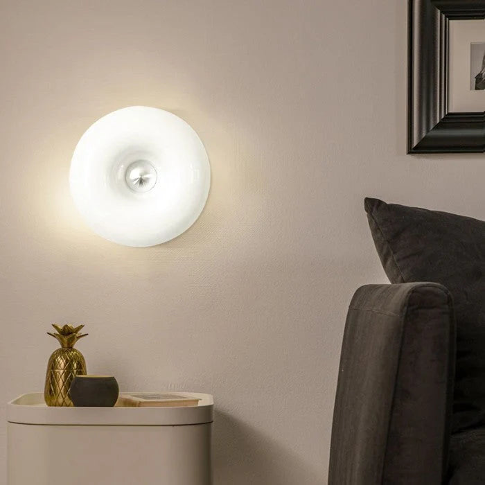 Lampa ścienna LED „donut” – designerska oprawa oświetleniowa z efektem świetlnej aureoli