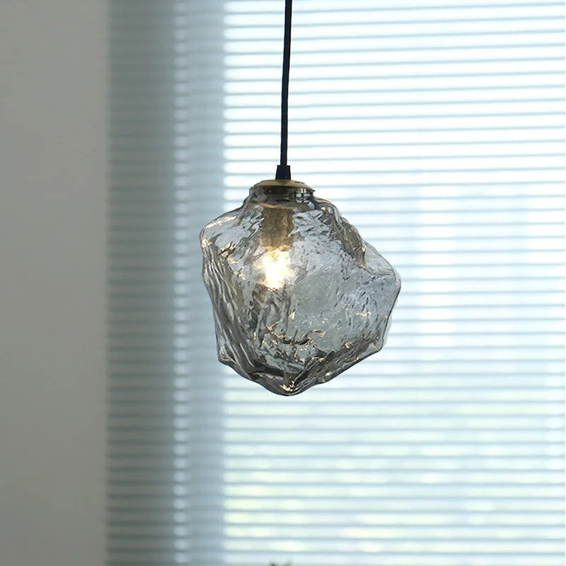 Nowoczesna Lampa Wisząca z Nieregularnym Szklanym Kloszem