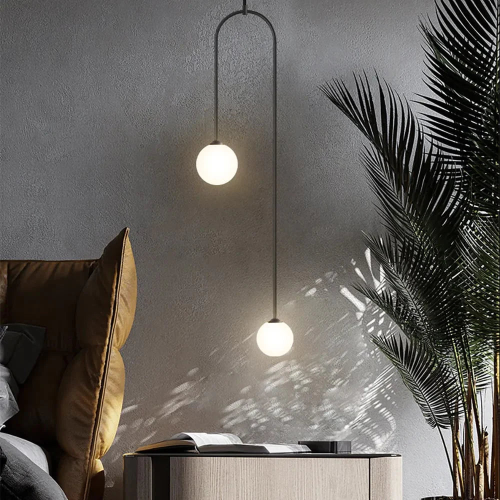 Nowoczesna Lampa Wisząca LED – Minimalistyczny Design z Kulistymi Kloszami