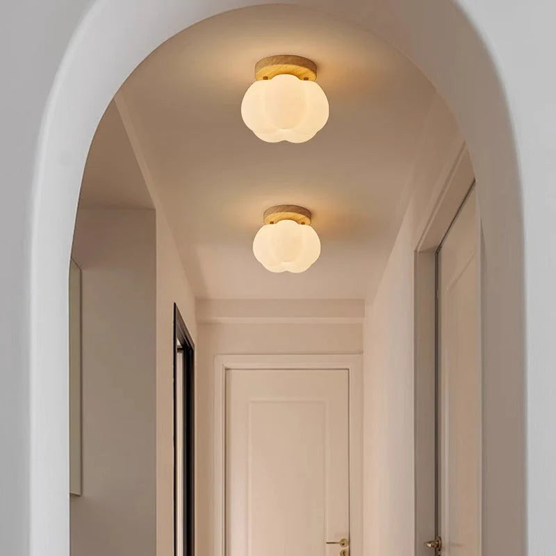 Nowoczesna Lampa Sufitowa z Dekoracyjnym Kloszem