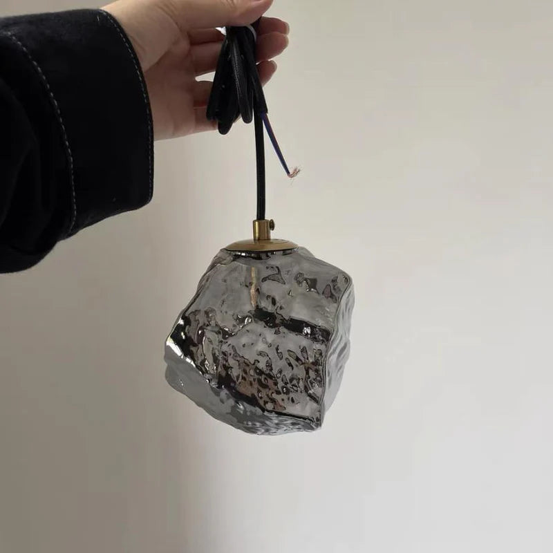 Nowoczesna Lampa Wisząca z Nieregularnym Szklanym Kloszem