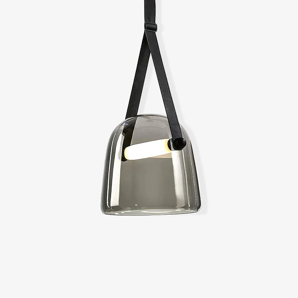 Nowoczesna lampa wisząca ze szklanym kloszem i paskiem