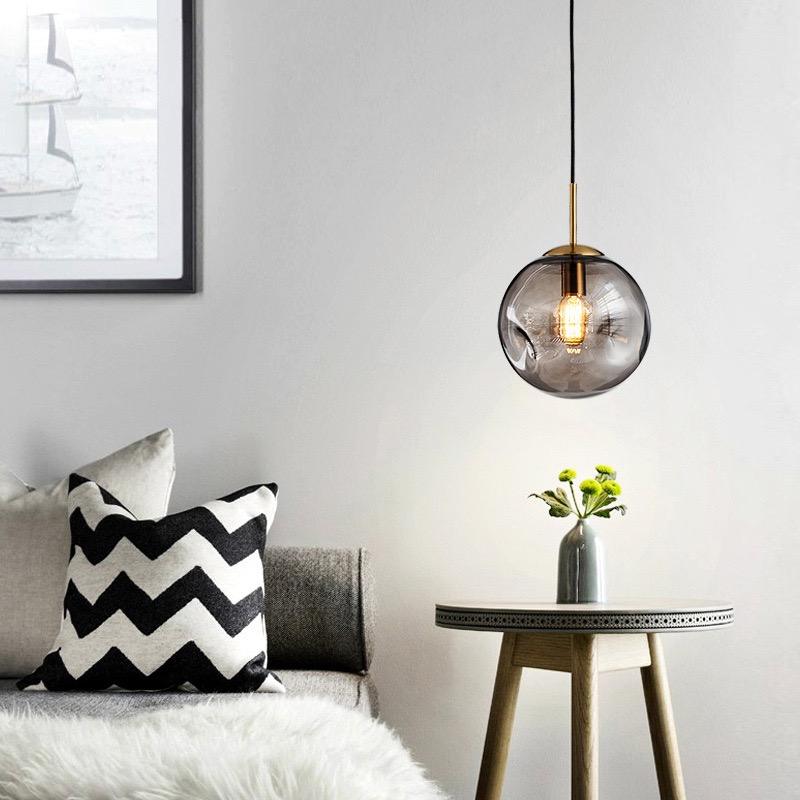 Designerska Lampa Wisząca z Kulistym Szklanym Kloszem