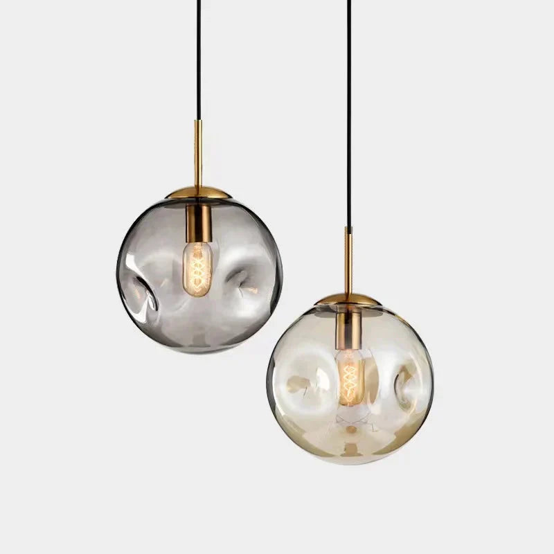 Designerska Lampa Wisząca z Kulistym Szklanym Kloszem