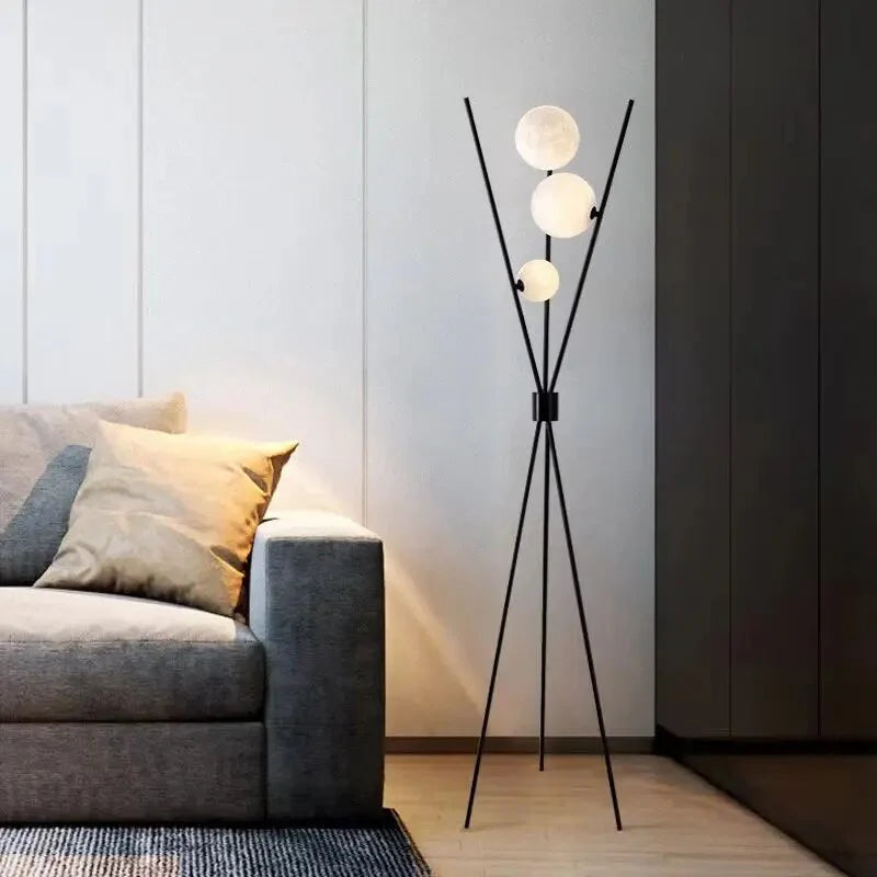 Designerska Lampa Stojąca LED z Kloszami w Kształcie Księżyca – Lampa Stołowa i Podłogowa na Trójnogu