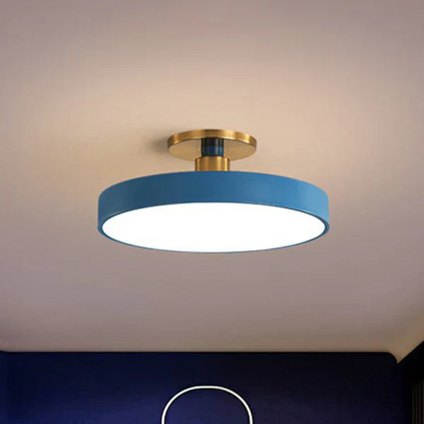 Okrągła lampa sufitowa LED w stylu skandynawskim
