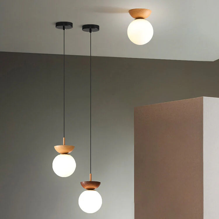 Nowoczesna lampa sufitowa w japońskim stylu z drewnianą bazą – minimalistyczna kula