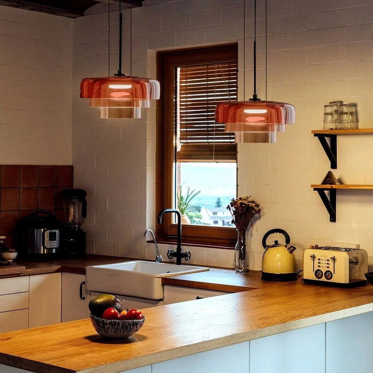 Nowoczesna szklana lampa wisząca z kloszem warstwowym – design inspirowany stylem retro