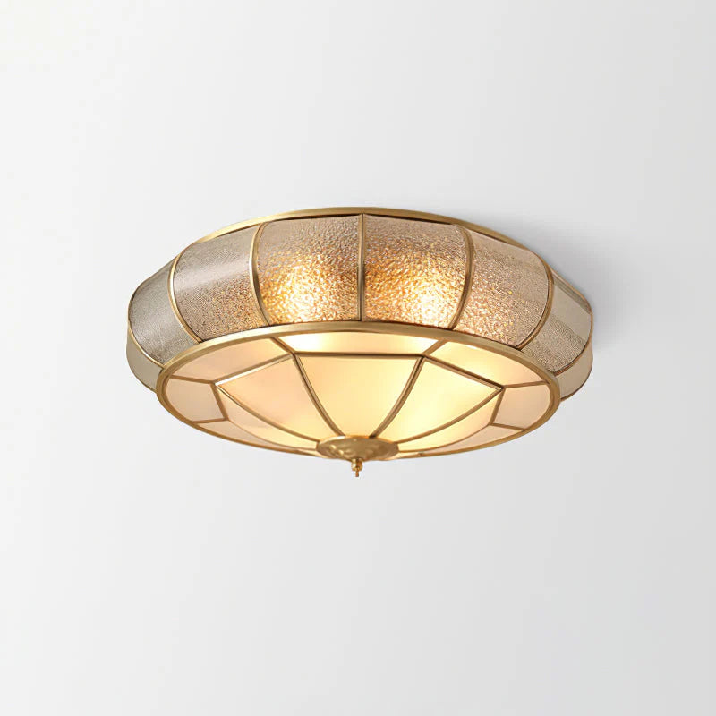 Klasyczna Lampa Sufitowa w Stylu Retro ze Szkłem i Mosiądzem