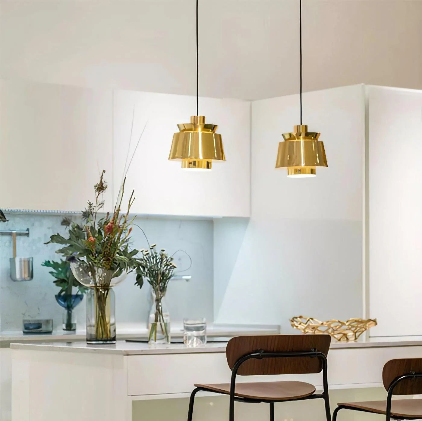 Nowoczesna lampa wisząca LED metalowy klosz designerskie oświetlenie do jadalni i salonu