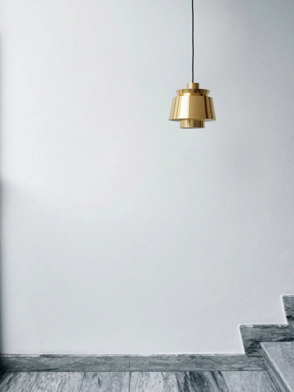 Nowoczesna lampa wisząca LED metalowy klosz designerskie oświetlenie do jadalni i salonu