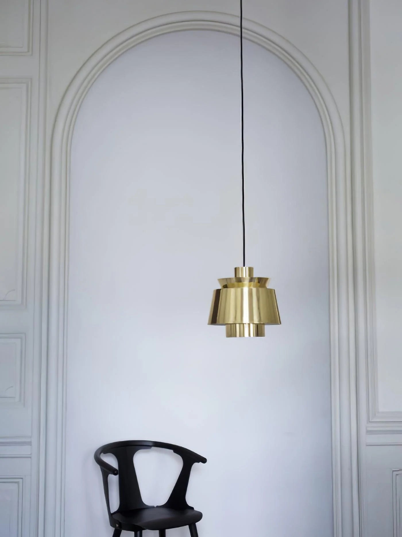 Nowoczesna lampa wisząca LED metalowy klosz designerskie oświetlenie do jadalni i salonu