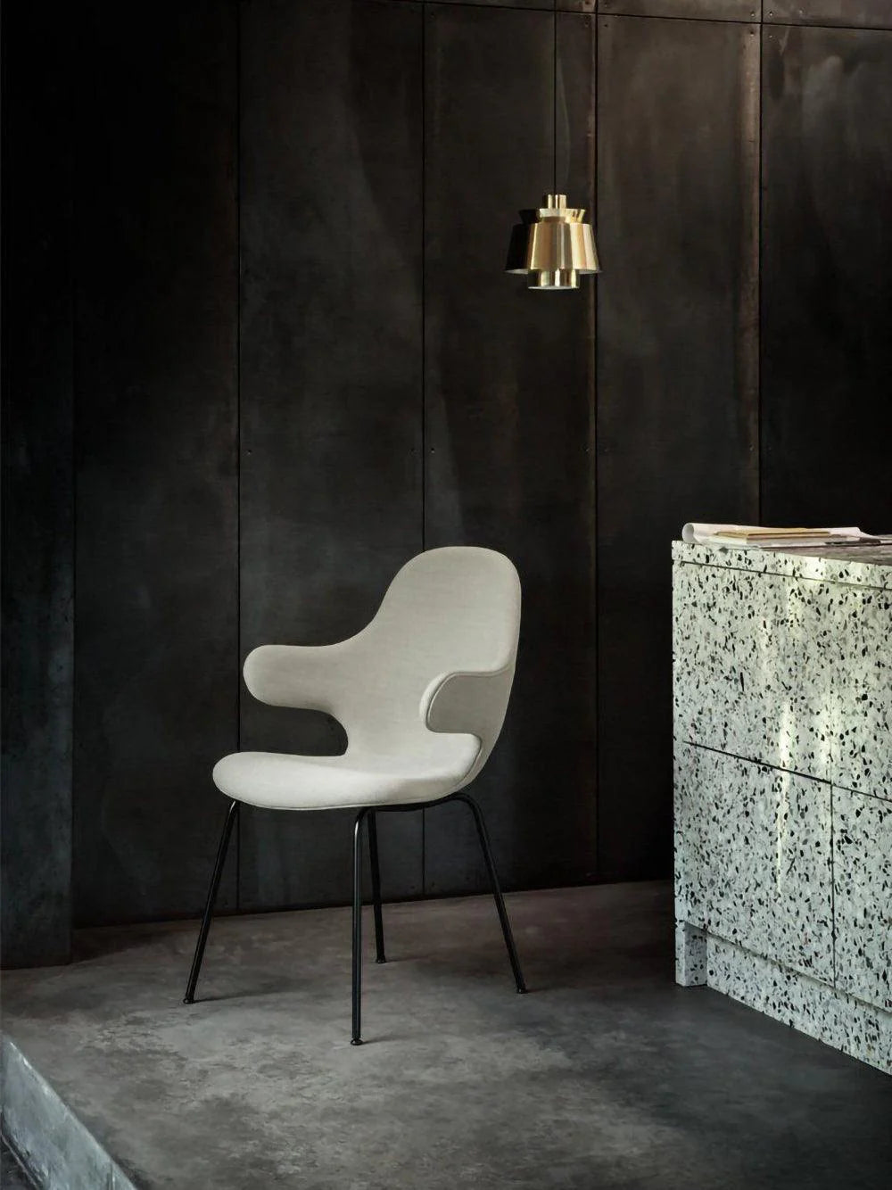 Nowoczesna lampa wisząca LED metalowy klosz designerskie oświetlenie do jadalni i salonu