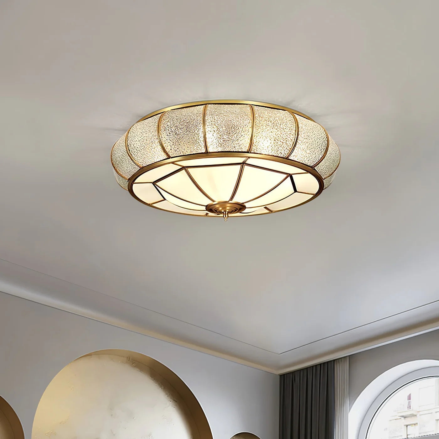 Klasyczna Lampa Sufitowa w Stylu Retro ze Szkłem i Mosiądzem