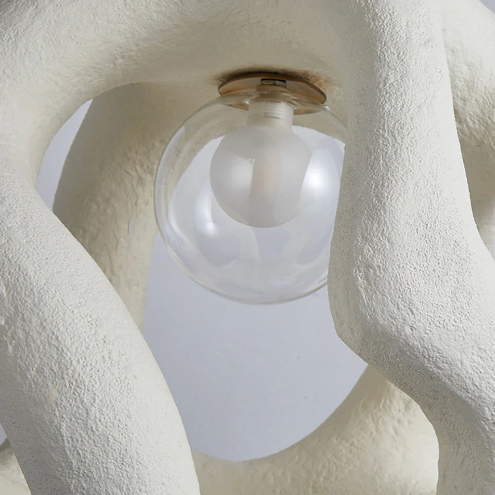 Artystyczna Lampa Wisząca z Rzeźbiarskim Kloszem
