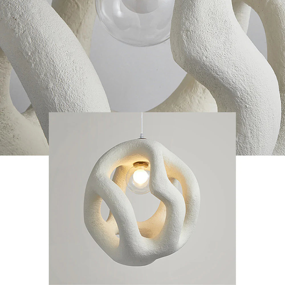 Artystyczna Lampa Wisząca z Rzeźbiarskim Kloszem