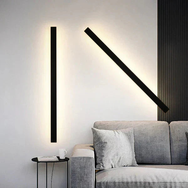 Nowoczesna Pionowa Lampa LED na Elewację