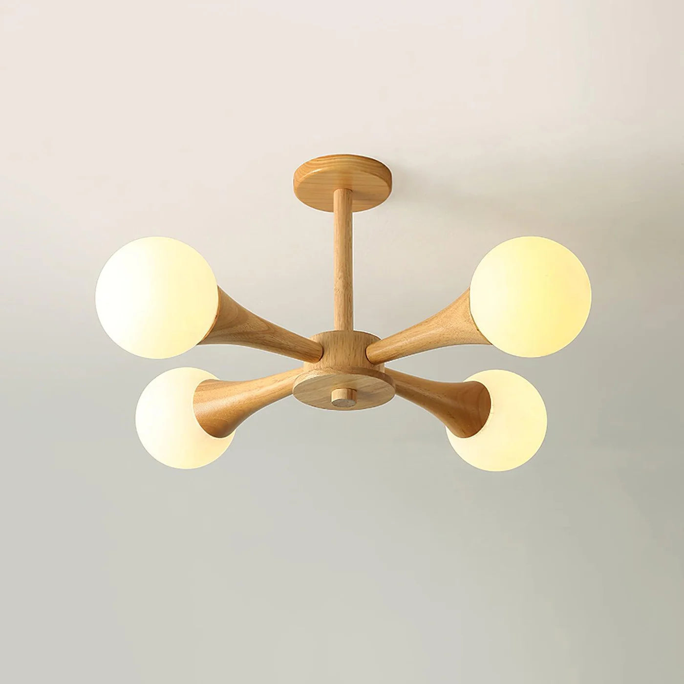 Nowoczesna lampa sufitowa żyrandol z drewnianymi ramionami i kulistymi kloszami