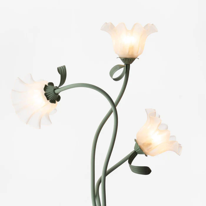 Lampa stojąca w stylu retro – podłogowa lampa kwiatowa z kloszami w kształcie lilii