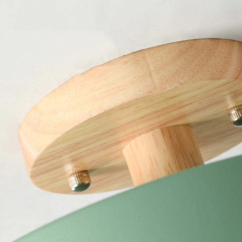 Nowoczesna lampa sufitowa LED wykonana z drewna