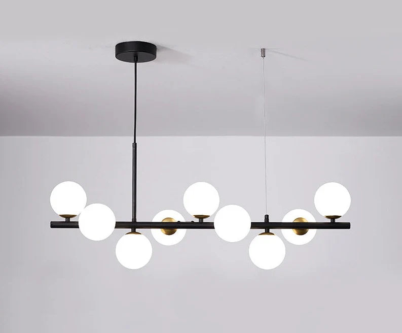 Nowoczesna lampa wisząca z kulistymi kloszami