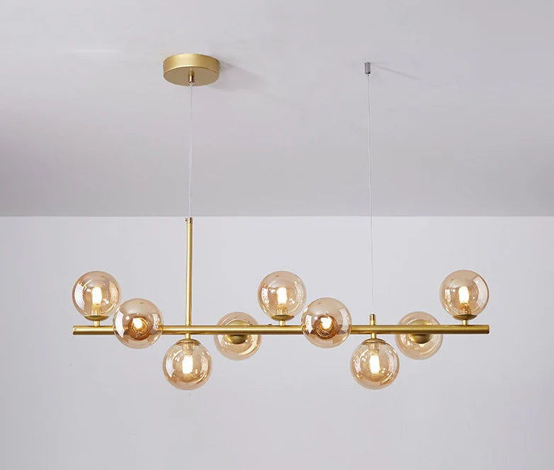 Nowoczesna lampa wisząca z kulistymi kloszami