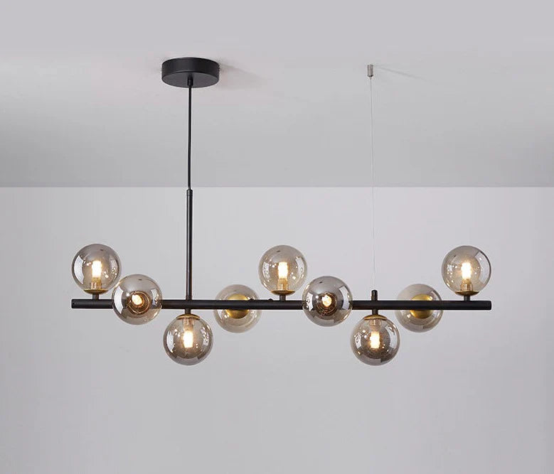 Nowoczesna lampa wisząca z kulistymi kloszami